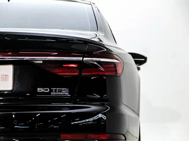 Audi A8 — Фото автомобиля 11
