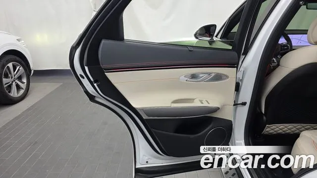 Genesis GV70 3.5T Бензин AWD — Фото автомобиля 25