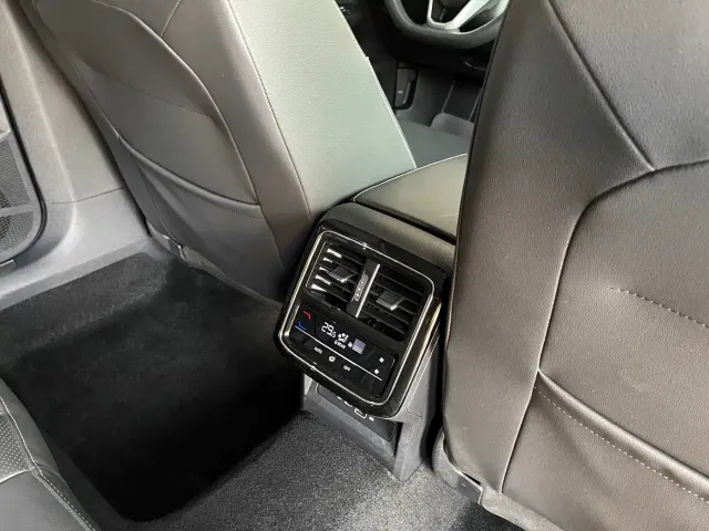 Volkswagen Passat — Фото автомобиля 26