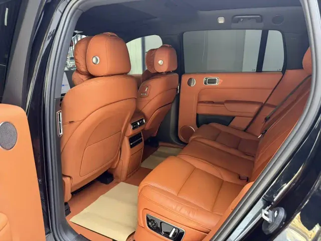 Li Auto L7 — Фото автомобиля 16