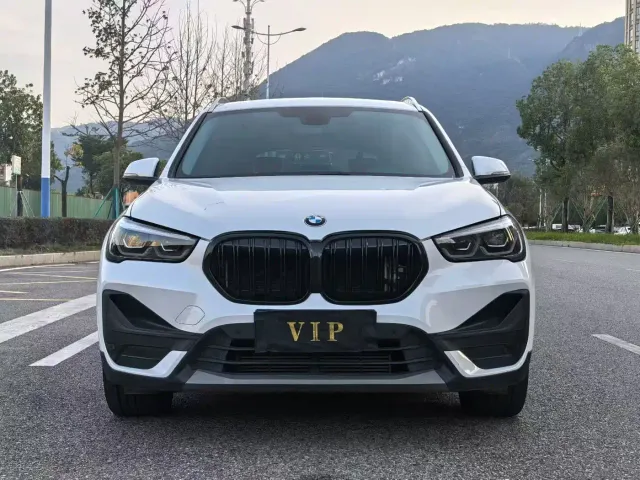 BMW X1 — Фото автомобиля 2