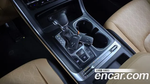 Kia Canival Carnival 4 поколение Бензин 9 мест Prestige — Фото автомобиля 9