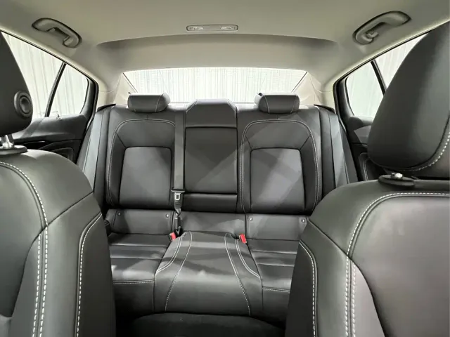 Buick Regal — Фото автомобиля 9