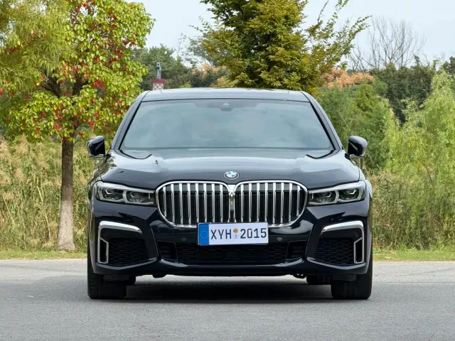 BMW 7 Series — Фото автомобиля 2