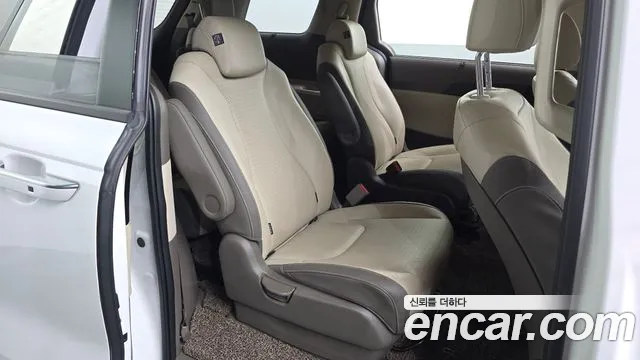 Kia Canival Carnival 4 поколение Бензин 9 мест Signature — Фото автомобиля 13