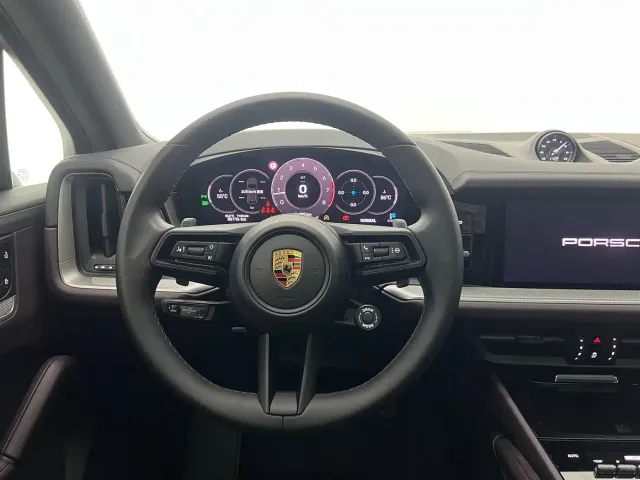Porsche Cayenne — Фото автомобиля 16
