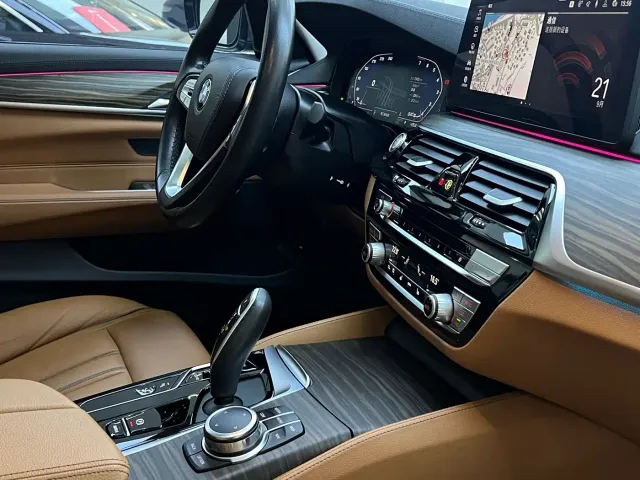 BMW 6 Series Gran Turismo — Фото автомобиля 15