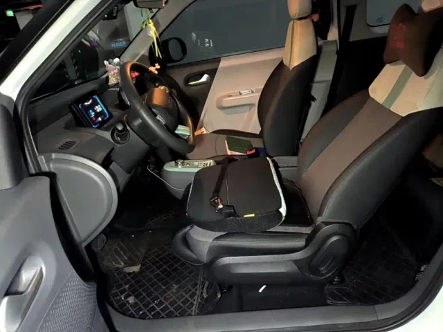 Changan Lumin — Фото автомобиля 16