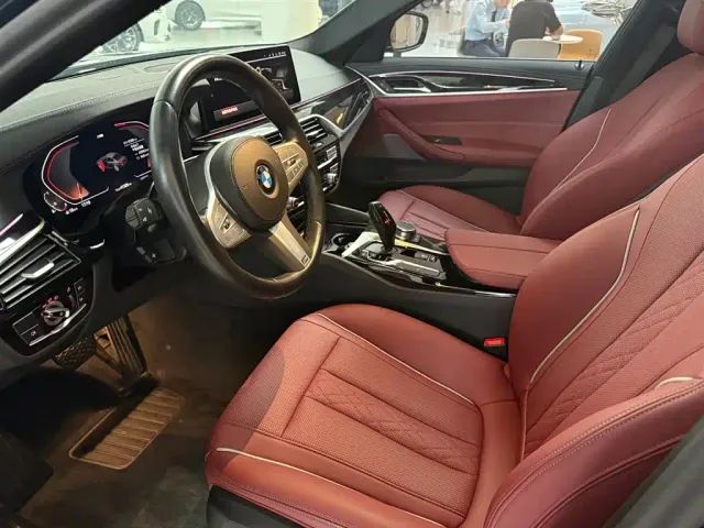 BMW 5 Series — Фото автомобиля 2