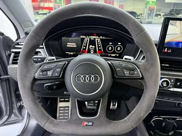Audi RS 4 — Фото автомобиля 3
