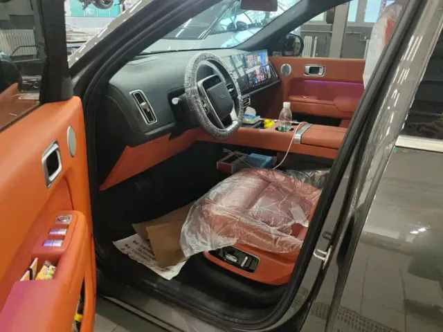 Li Auto Li Xiang L9 2022 Max — Фото автомобиля 9
