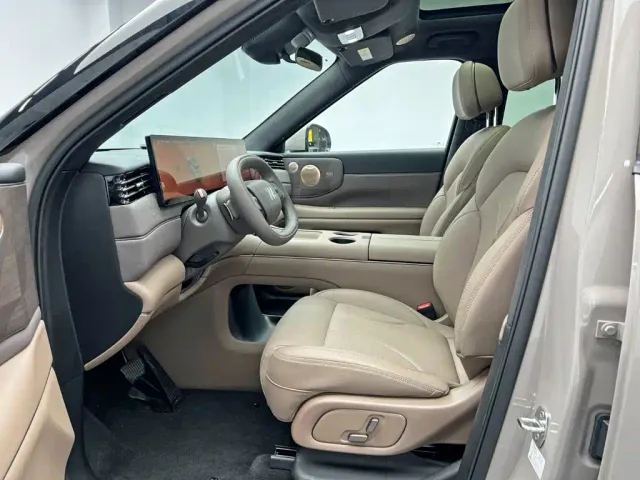 IM Motors LS8 — Фото автомобиля 15