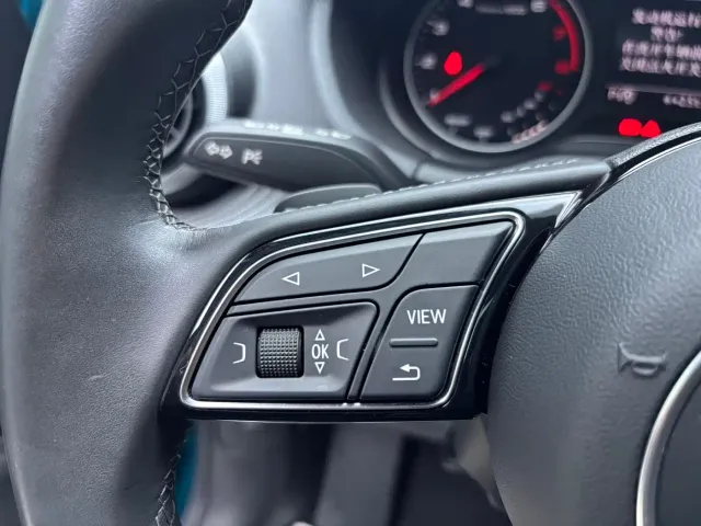 Audi Q2L — Фото автомобиля 11