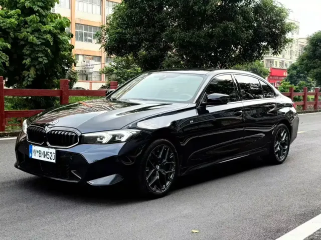 Фотография автомобиля — BMW 3 Series
