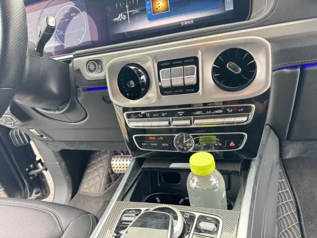 Mercedes-Benz G-Class — Фото автомобиля 21