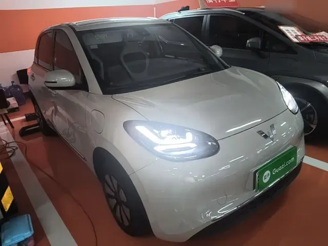 Wuling Bingo — Фото автомобиля 3