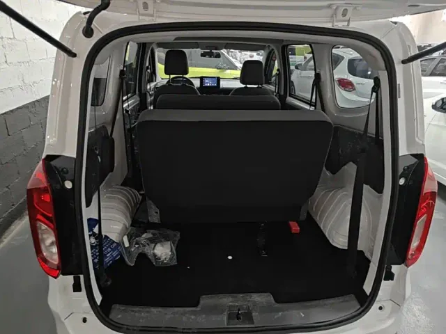 Wuling Hongguang — Фото автомобиля 18