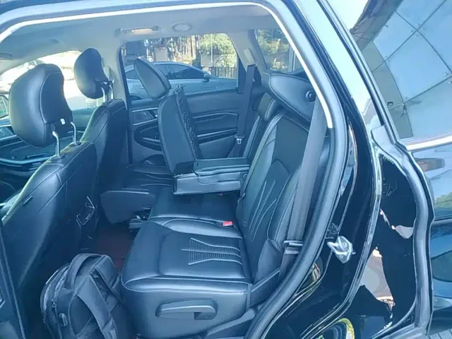 Ford Edge — Фото автомобиля 16