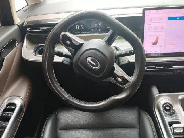 GAC Trumpchi E8 — Фото автомобиля 15