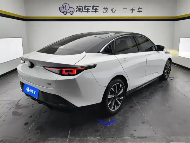 Changan Eado 2024 Model 1.5T GDI Auto Premium Type — Фото автомобиля 3