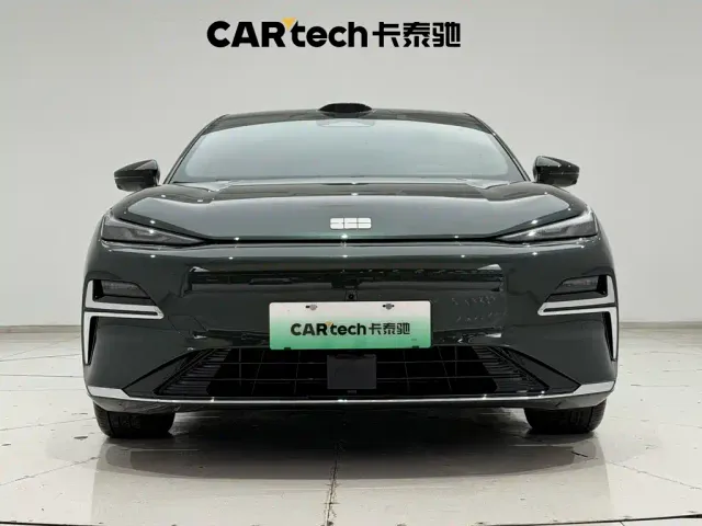 Geely Galaxy Xingyao 8 — Фото автомобиля 3