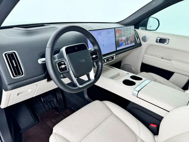 Li Auto L9 — Фото автомобиля 6