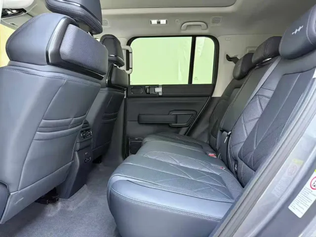 BYD FangChengBao Leopard 5 — Фото автомобиля 6