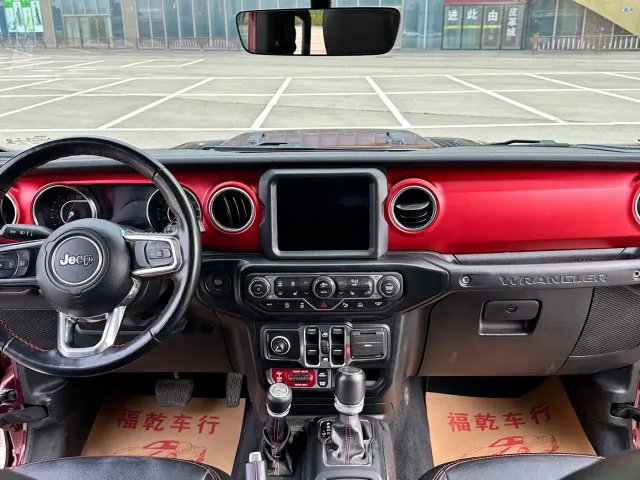 Jeep Wrangler — Фото автомобиля 13