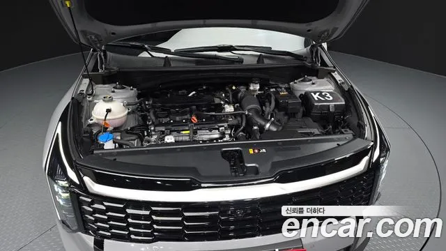 Kia Sportage Бензин 1.6 турбо 2WD — Фото автомобиля 5