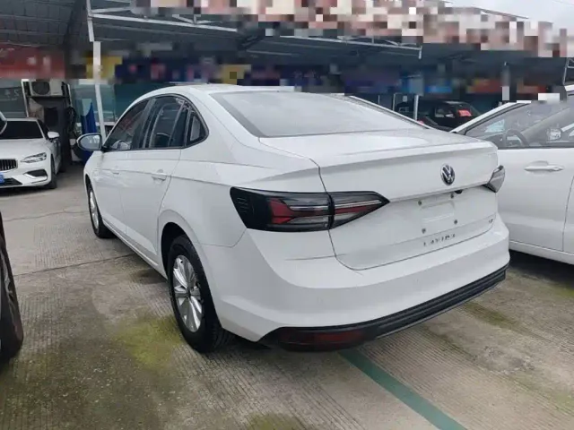 Volkswagen Lavida — Фото автомобиля 4
