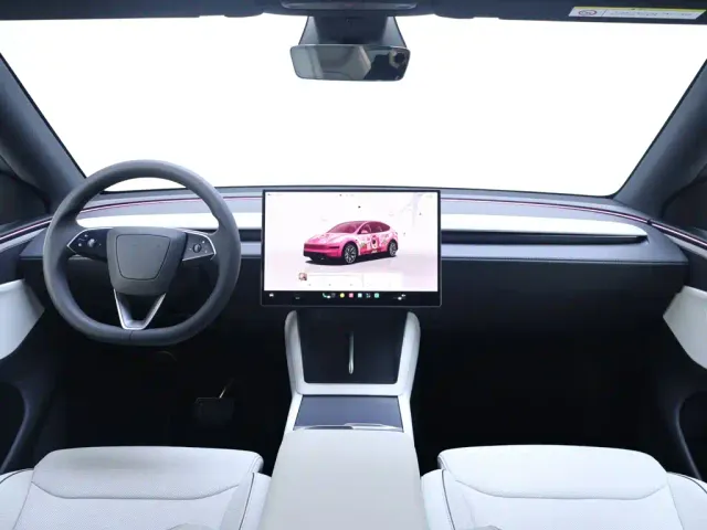 Tesla Model Y L — Фото автомобиля 13