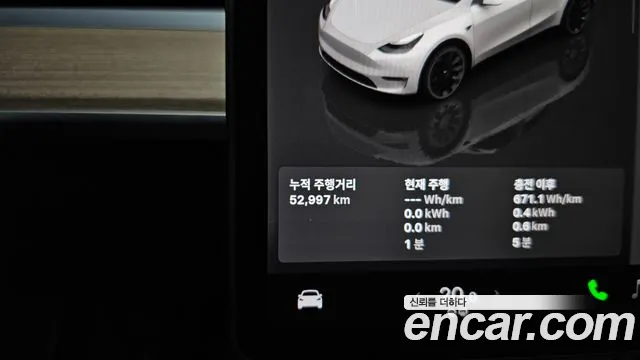 Tesla Model Y — Фото автомобиля 11
