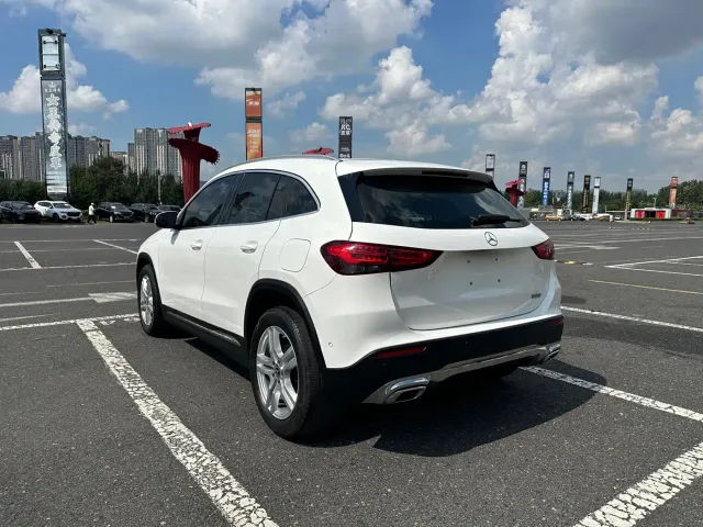Mercedes-Benz GLA-Class — Фото автомобиля 8