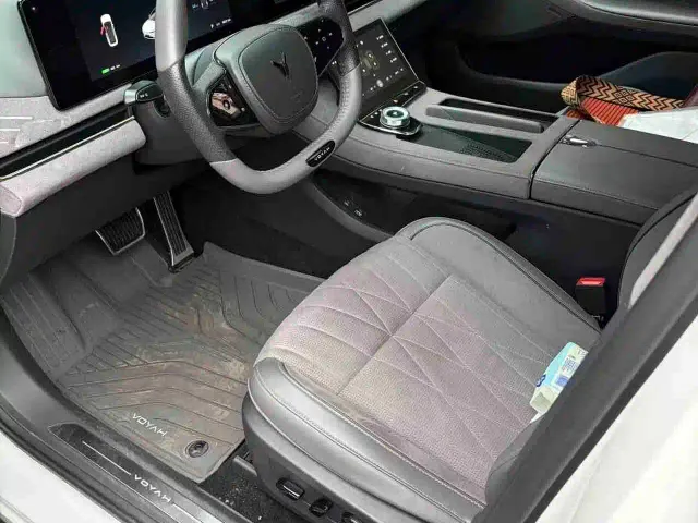 Voyah Auto VOYAH Zhuiguang 2023 4WD Flagship Edition — Фото автомобиля 4