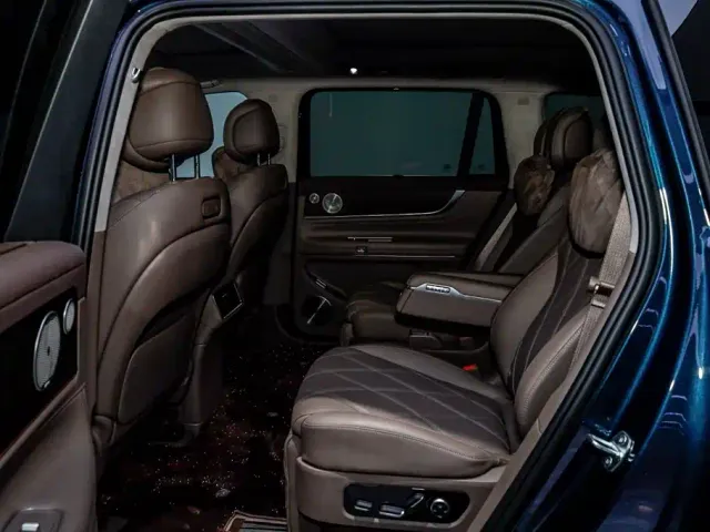 AITO Wenjie AITO M9 2025 Extended Range Ultra 52kWh 6-Seater — Фото автомобиля 9