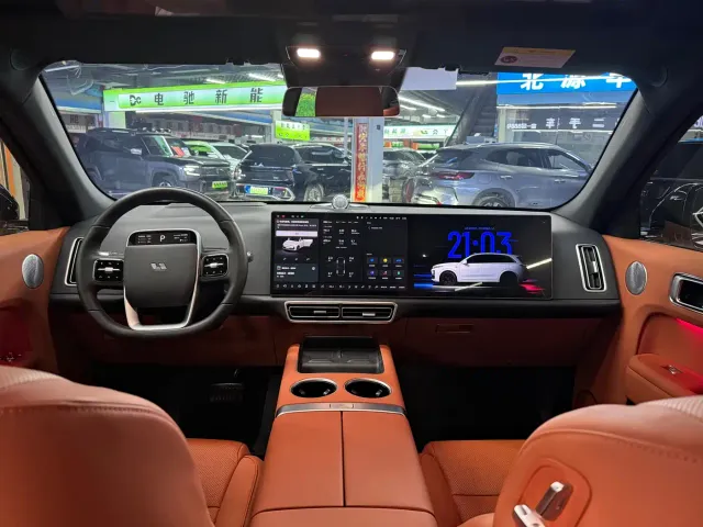 Li Auto L7 — Фото автомобиля 7