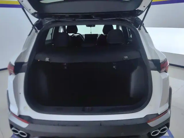 Geely Binyue — Фото автомобиля 4