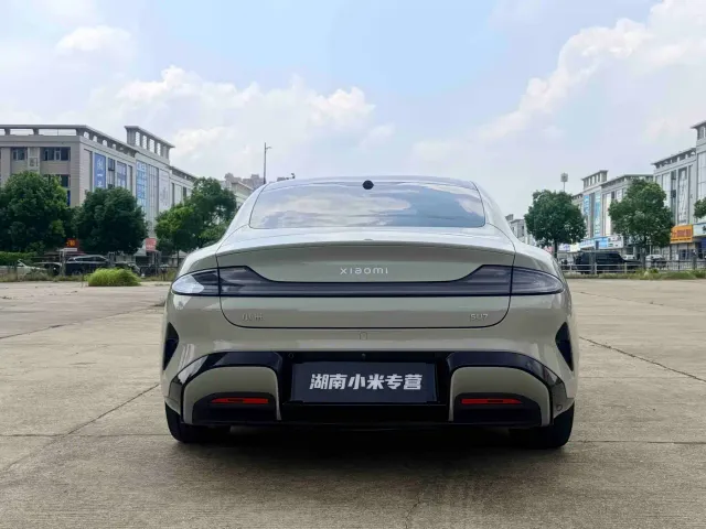 Xiaomi SU7 — Фото автомобиля 6