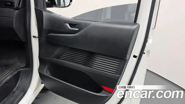 Hyundai Staria — Фото автомобиля 14