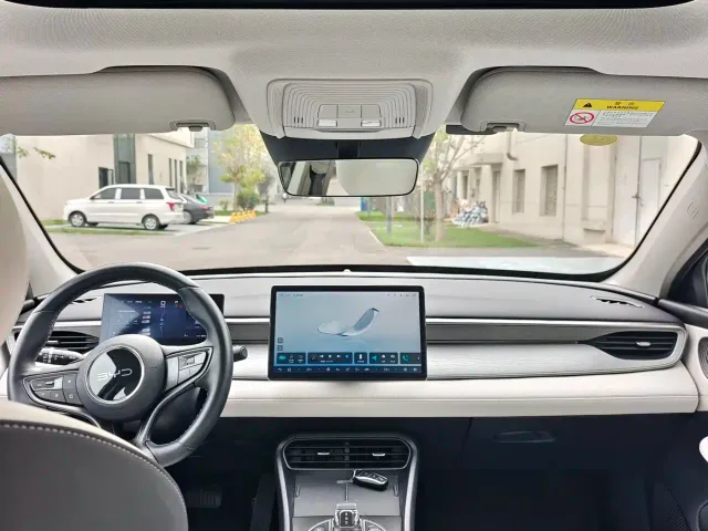 BYD Seal 05 DM-i — Фото автомобиля 7