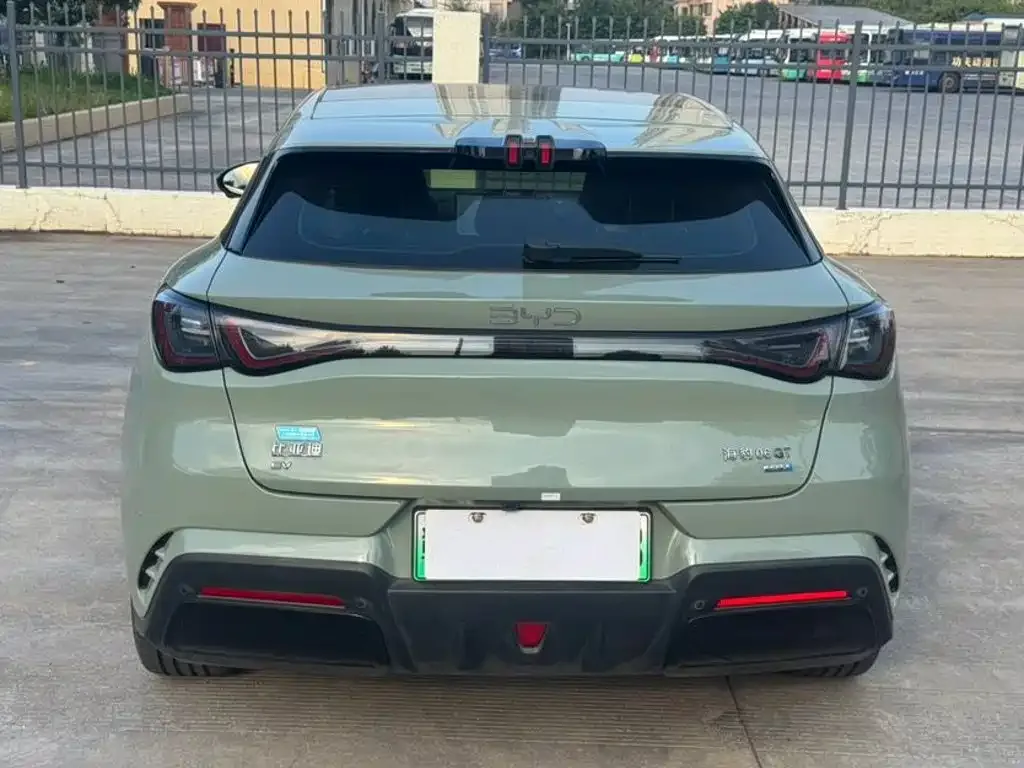 BYD Seal 06GT 2025 505 Ocean Wave Edition — Фото автомобиля 11