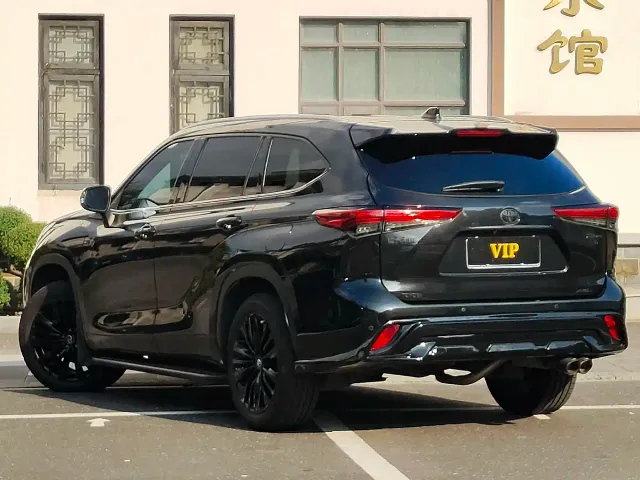Toyota Highlander — Фото автомобиля 8
