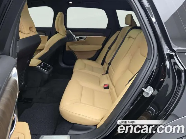 Volvo V90 — Фото автомобиля 13