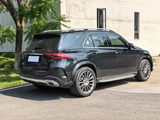 Mercedes-Benz GLE-Class — Фото автомобиля 4