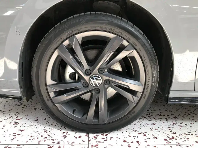 Volkswagen Golf 2023 Facelift 280TSI DSG R-Line Lite — Фото автомобиля 19