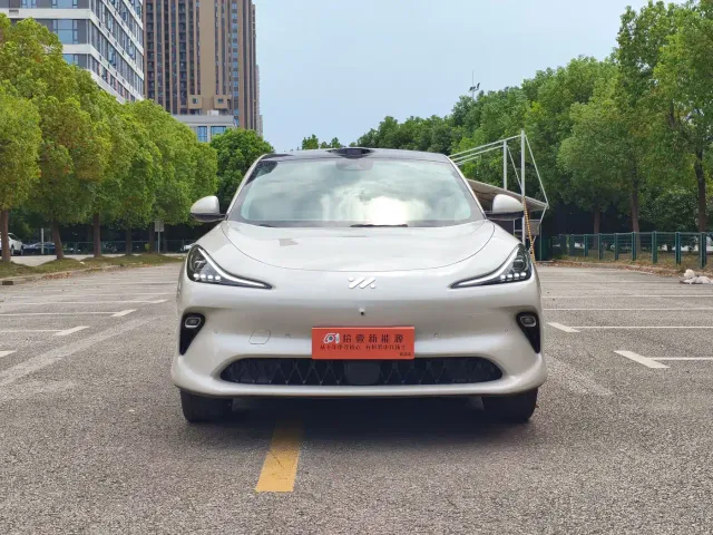 IM Motors LS6 — Фото автомобиля 2