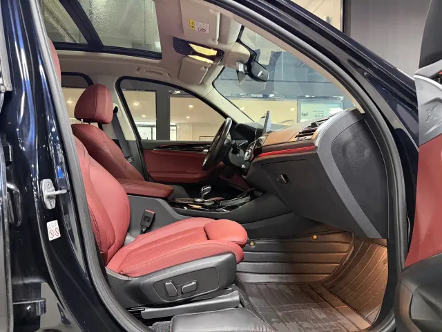 BMW X3 — Фото автомобиля 9