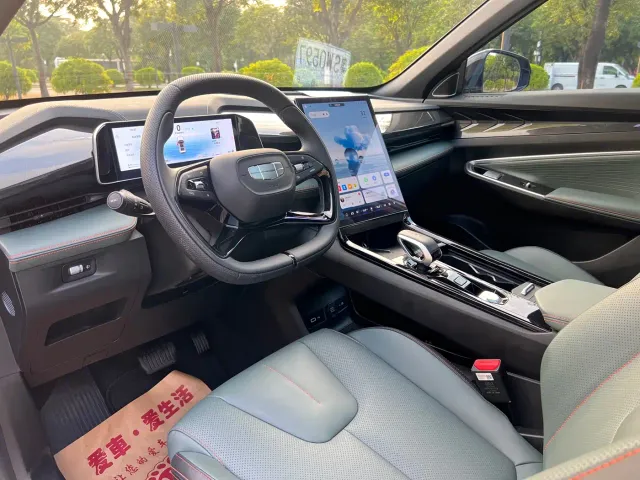 Geely Boyue — Фото автомобиля 11