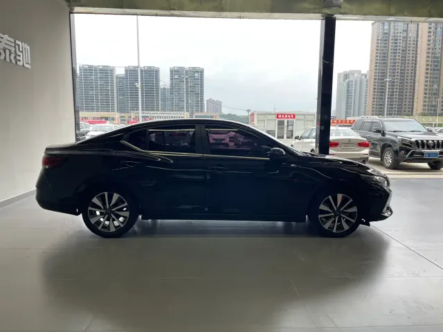 Nissan Sylphy — Фото автомобиля 7