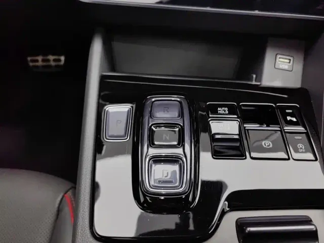 Hyundai Sonata — Фото автомобиля 13